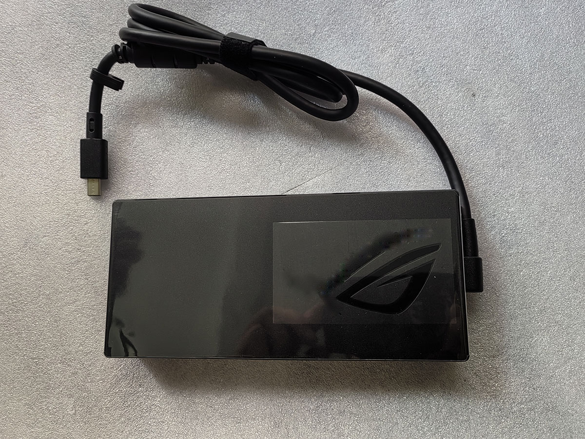 NEW 20V 19A Rectangle Conn 380 - Pc Gaming Asus Rog 评论和价格
