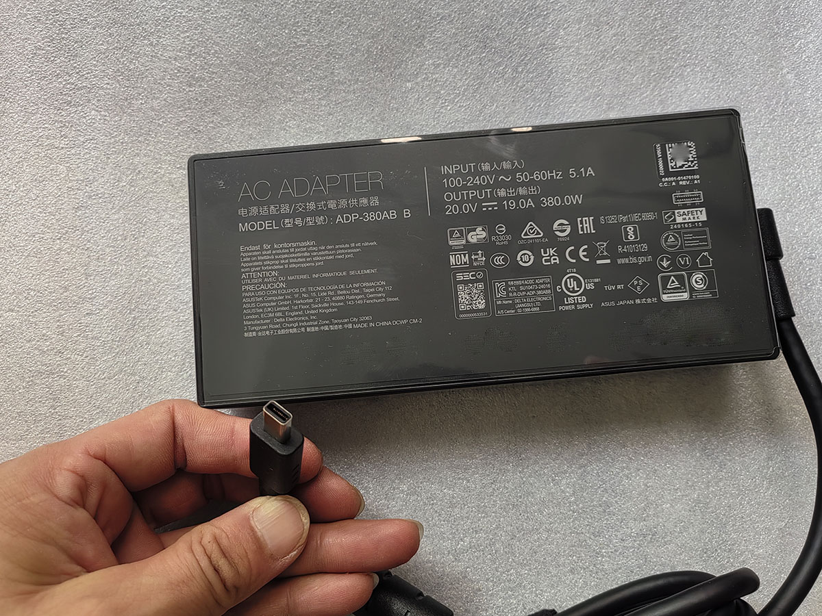 NEW 20V 19A Rectangle Conn 380 - Pc Gaming Asus Rog 评论和价格
